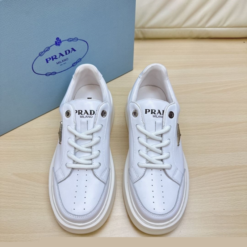 Pra*a casual shoes
